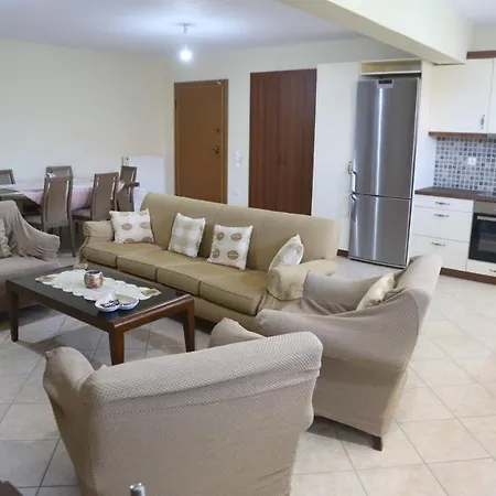 Dom wakacyjny George's House Kími